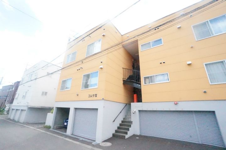 コムサ4203の外観