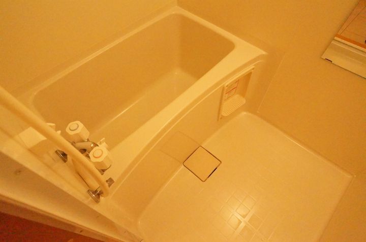 ウイングスクエア206の風呂