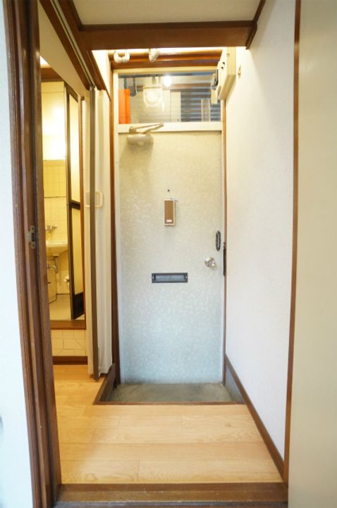 グランドール片桐・Ⅱ103の玄関