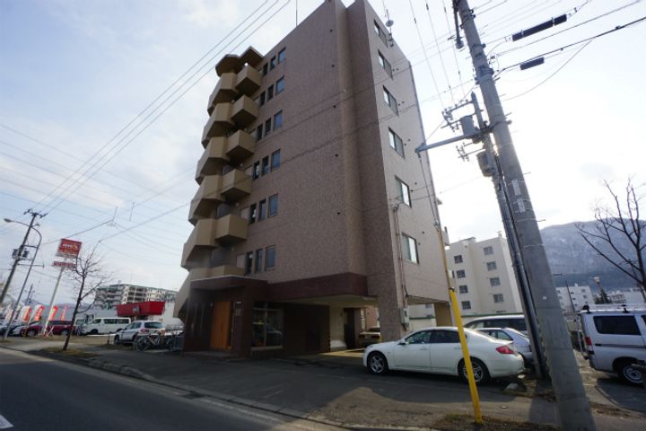 北海道札幌市手稲区西宮の沢四条3丁目の賃貸マンションの外観