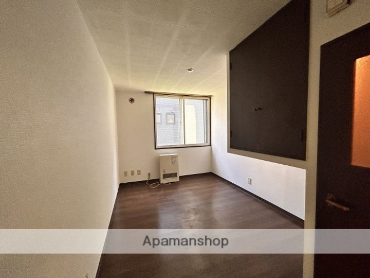 北海道石狩市花川南五条5丁目の賃貸マンションの居間