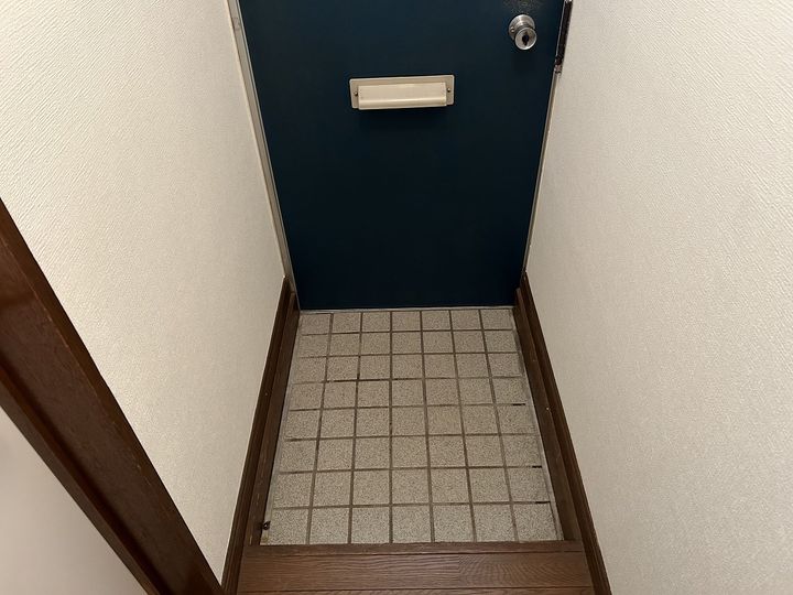北海道札幌市手稲区西宮の沢五条1丁目の賃貸アパートAの玄関