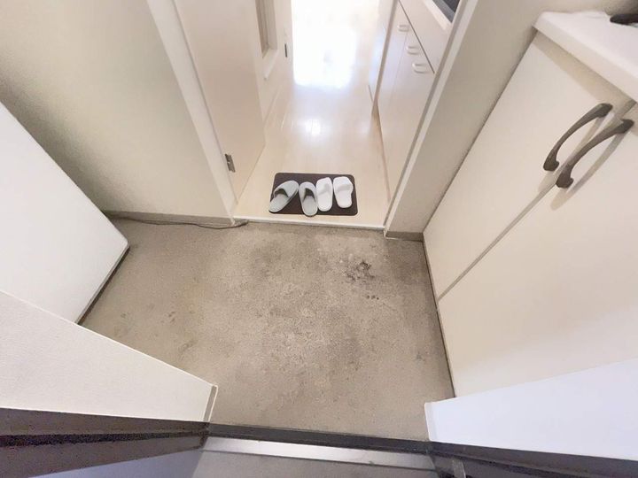北海道札幌市手稲区曙六条2丁目の賃貸アパートの玄関