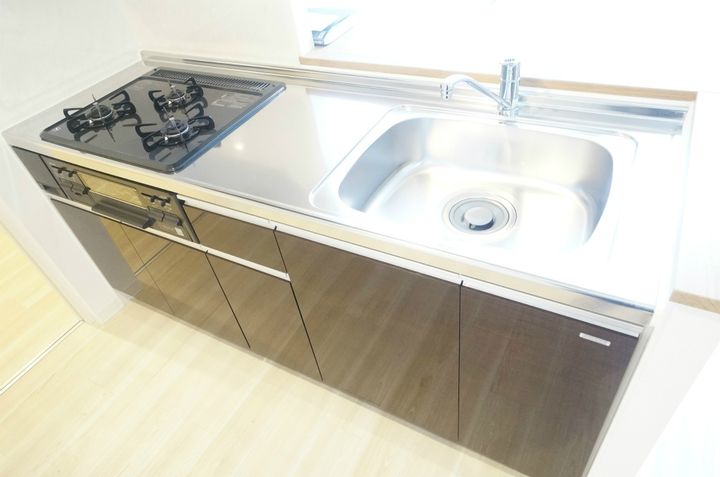 北海道札幌市手稲区曙二条1丁目の賃貸マンションのキッチン