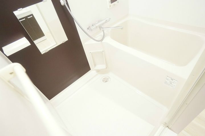 北海道札幌市手稲区曙二条1丁目の賃貸マンションの風呂