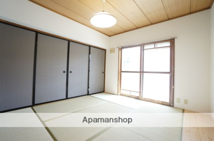 PROUD ZENIBAKOの内装