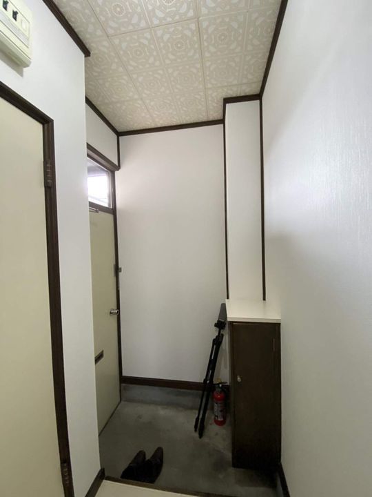 柏ハイツ101の玄関