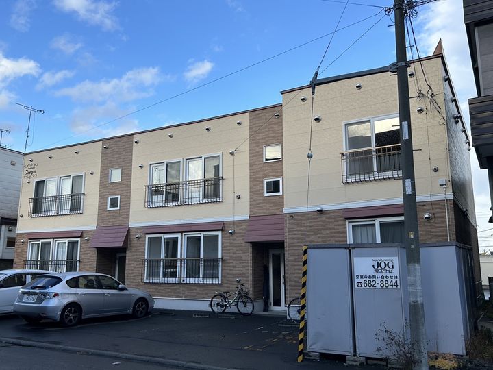 北海道札幌市手稲区西宮の沢一条4丁目の賃貸アパートの外観