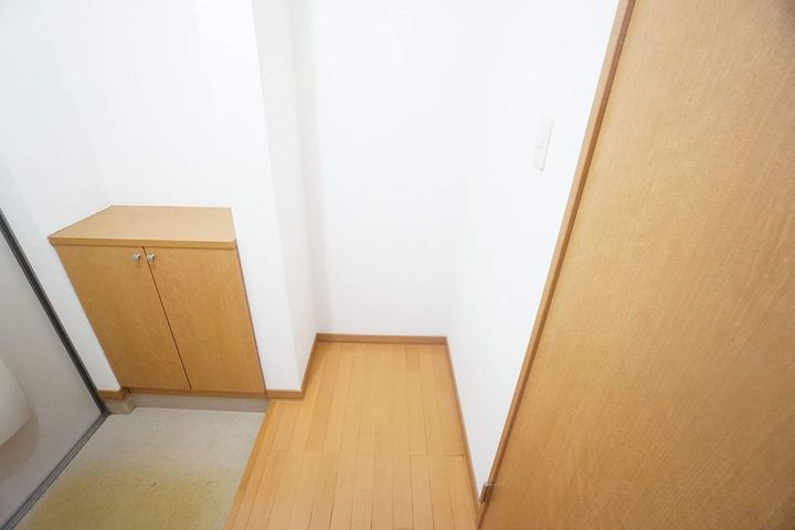エリアウエストの玄関