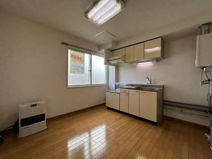 北海道石狩市花川南五条5丁目の賃貸マンションの居間