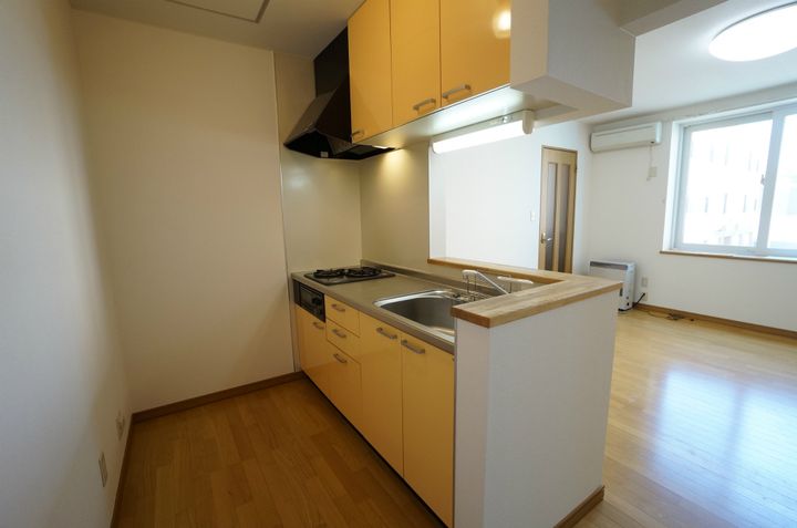 西宮の沢レモンハイツのキッチン