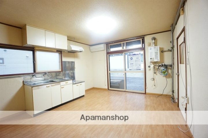 北海道札幌市手稲区手稲本町三条4丁目の賃貸アパートの居間