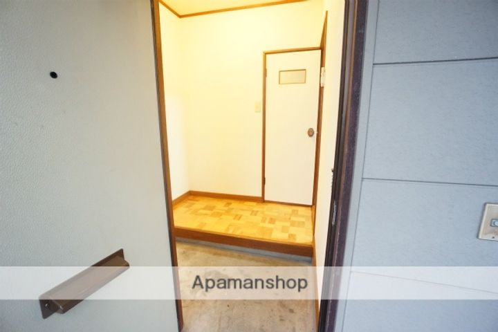 北海道札幌市手稲区手稲本町三条4丁目の賃貸アパートの玄関