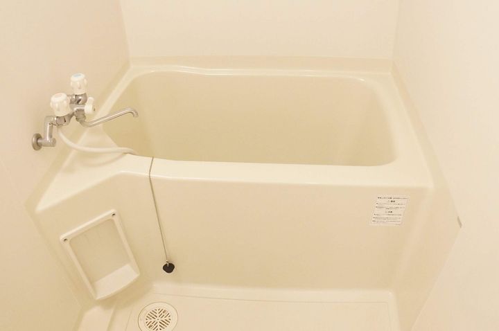 レオパレスプレミール104の風呂