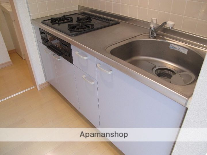 北海道札幌市手稲区富丘一条6丁目の賃貸アパートのキッチン