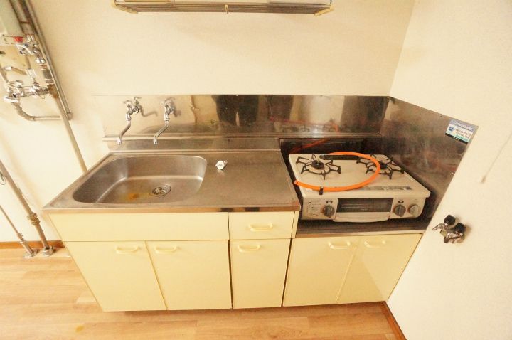 フレンドリーハウス002のキッチン