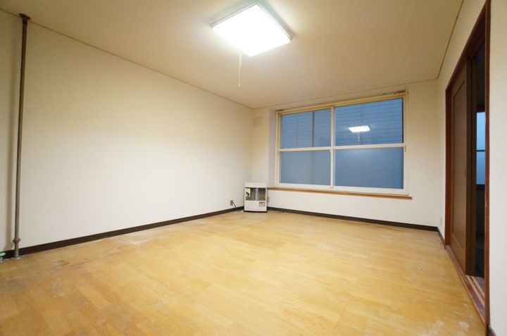 フロール6.3203の居間