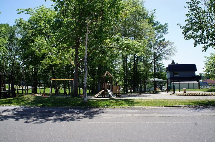 サンヒルズ秀明 A・Bの周辺