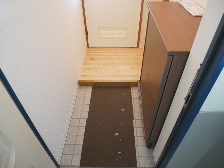 5条ハイツⅡの玄関