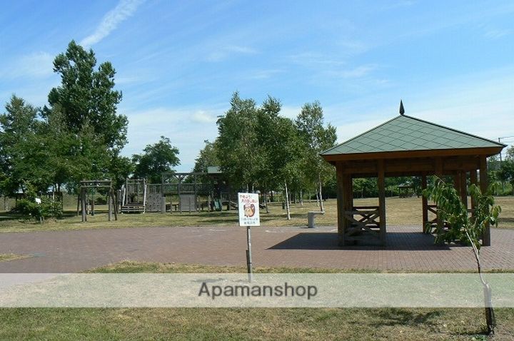 北海道三笠市岡山の賃貸アパートの周辺