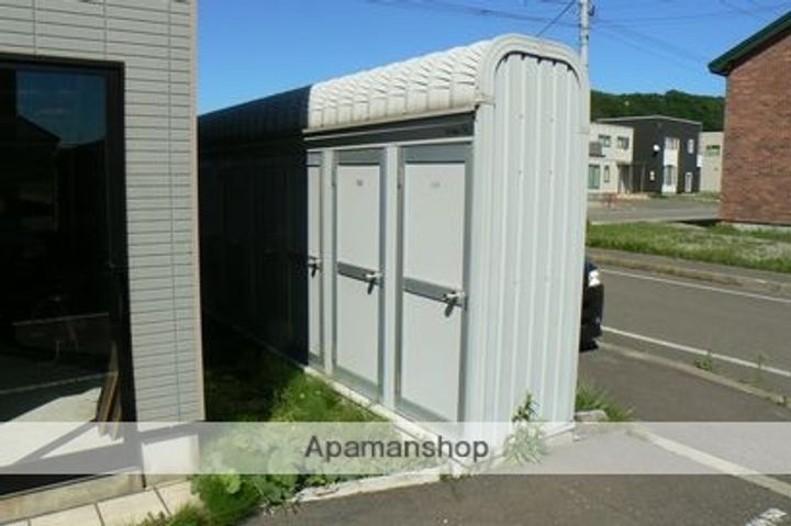 北海道三笠市岡山の賃貸アパートの外観