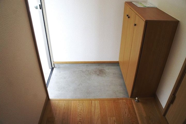 パティオス弐番館の玄関