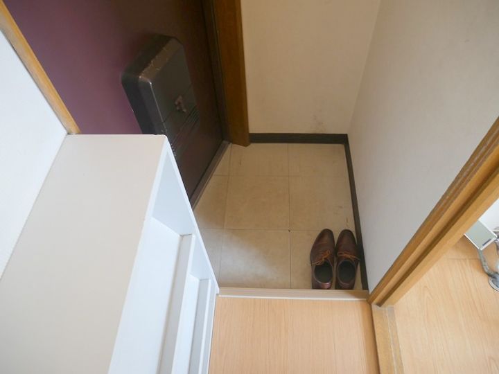 サテライト井上の玄関