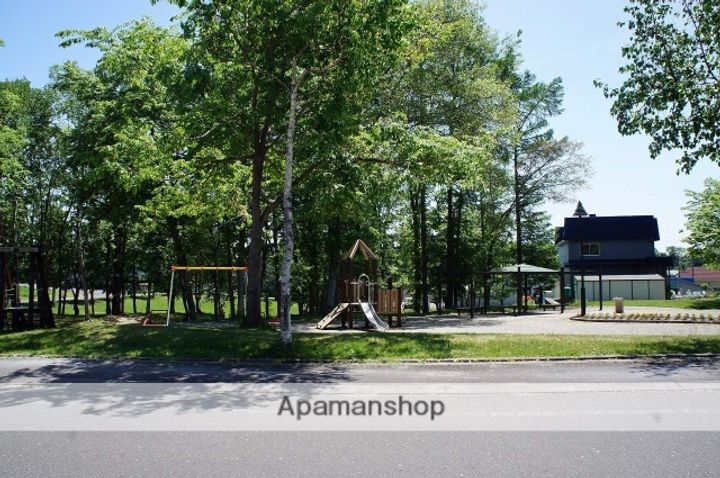 ロイヤルエクセレンスⅠの周辺