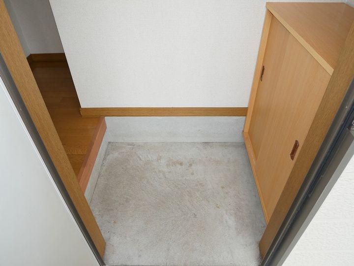 サンロードマンションの玄関