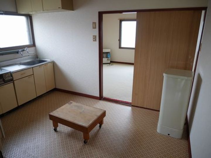 加藤アパートの居間