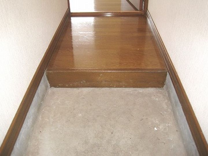 華コーポの玄関