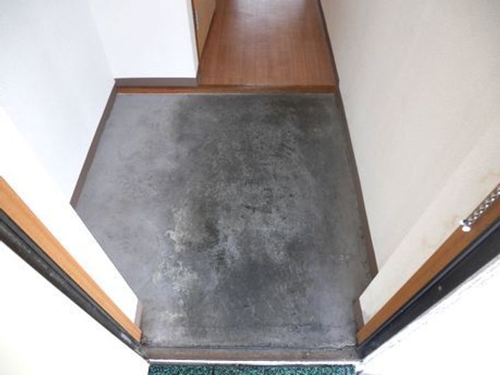 橋本コーポAの玄関