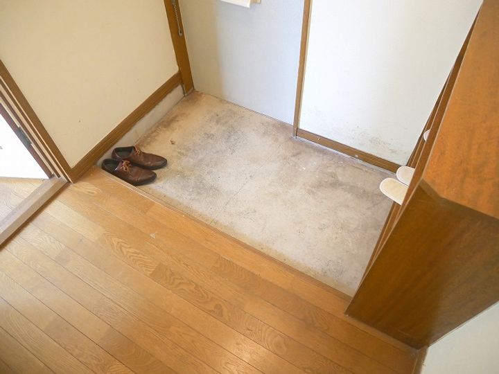 エイトコーポⅢの玄関