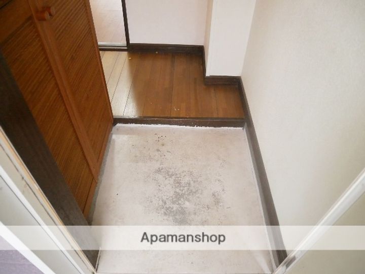 エイトコーポⅡの玄関