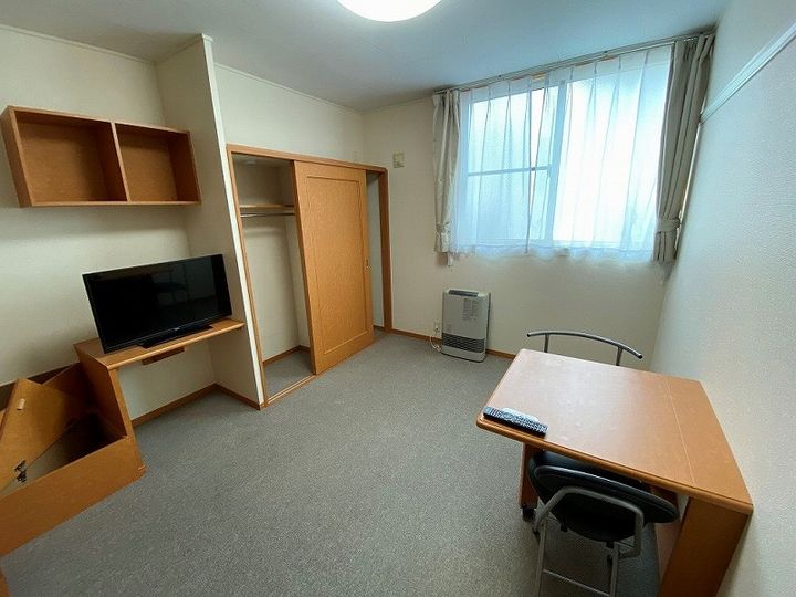 レオパレスプライム204の居間