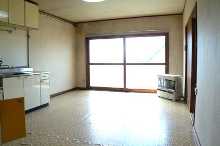 中里ハイツの居間