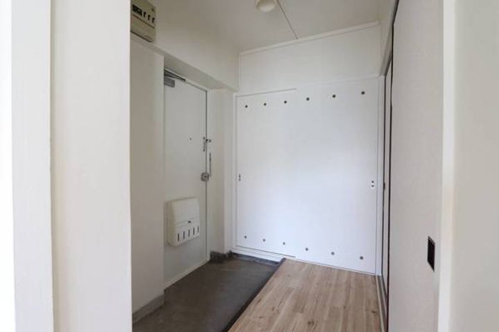 ビレッジハウス栗山2号棟0108の玄関