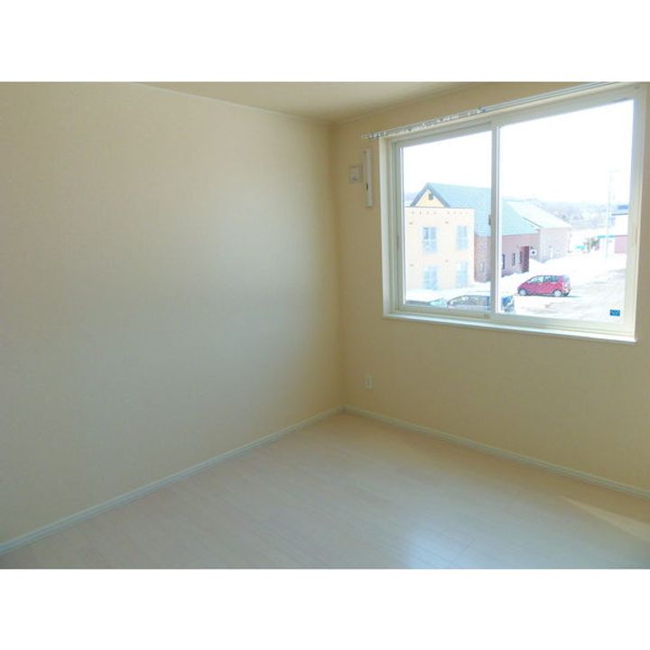 FIRST SET 三笠Ⅱ103の居間