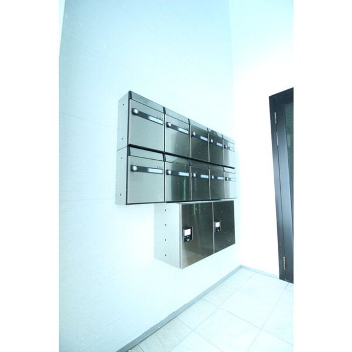 VIVIA’N TWICE(ヴィヴィアン トゥワイス)のその他画像