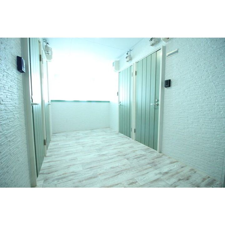 VIVIA’N TWICE(ヴィヴィアン トゥワイス)のその他画像