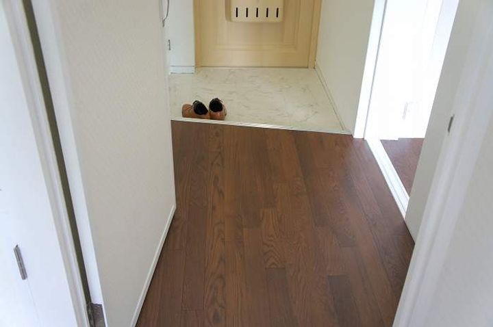 メープルバウム2号棟の玄関