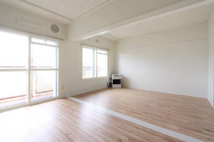 ビレッジハウス美園1号棟0401の居間