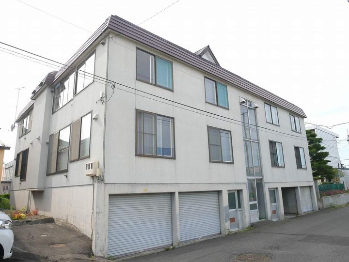 コーポラス岩井の外観