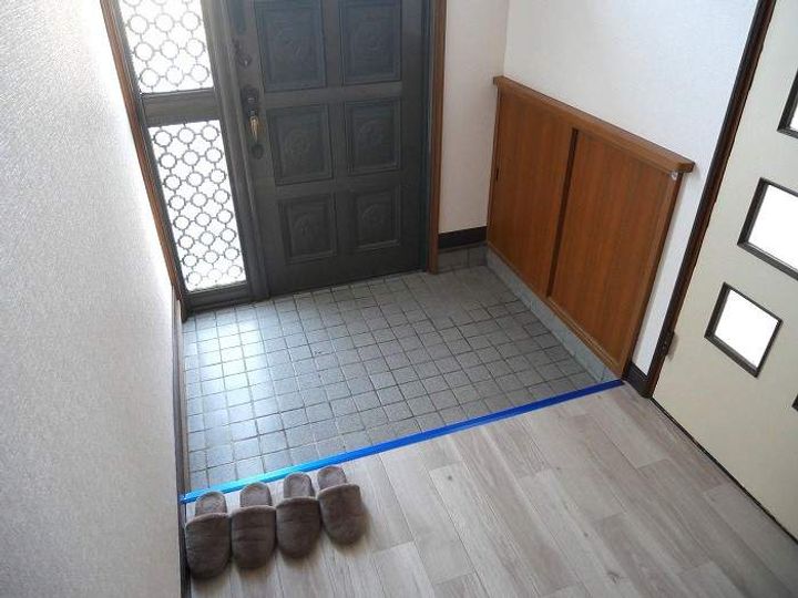 北海道岩見沢市一条東9丁目(一戸建)の賃貸物件の玄関