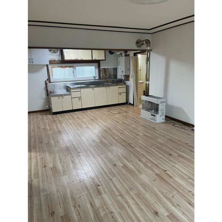 北海道岩見沢市大和一条3丁目(一戸建)の賃貸物件戸建ての居間