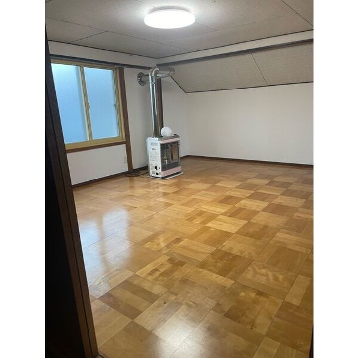 北海道岩見沢市大和一条3丁目(一戸建)の賃貸物件戸建ての居間