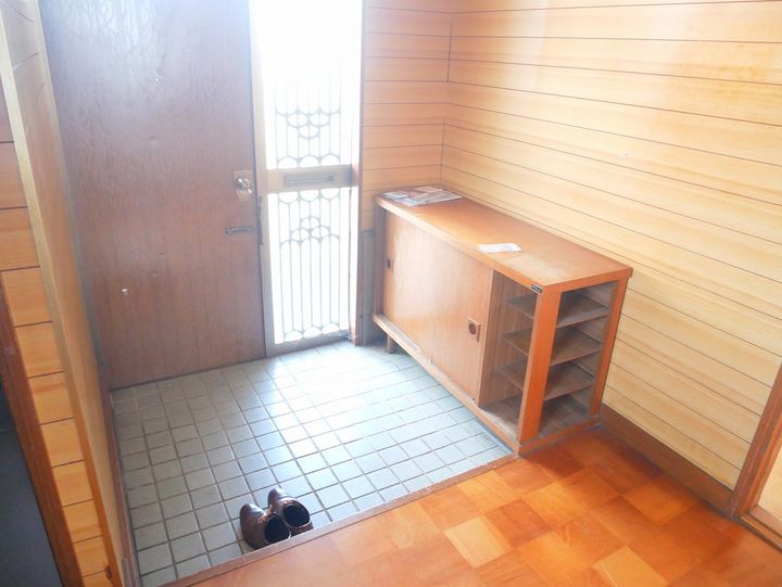 北海道岩見沢市八条西21丁目(一戸建)の賃貸物件の玄関