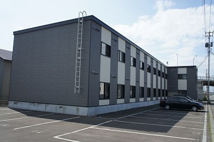 レオパレスPEACEFUL元町211の外観
