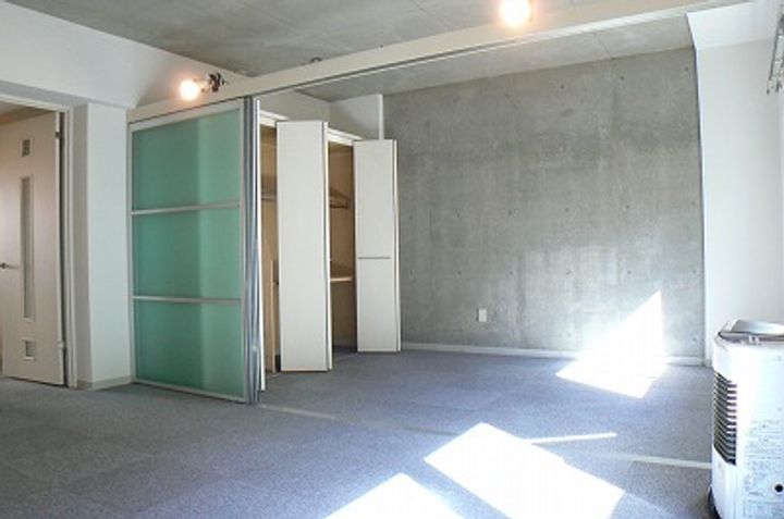 ファーストスクエア1条通の居間