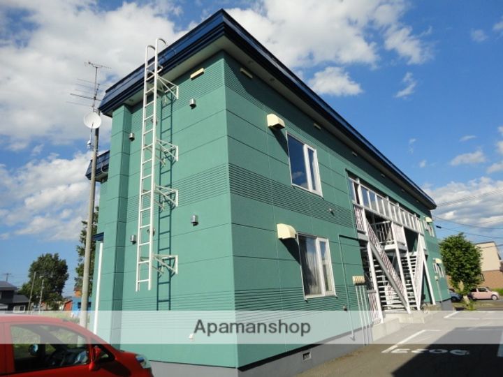 北海道滝川市西町5丁目の賃貸アパートの外観
